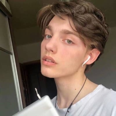 مریم حاکم avatar