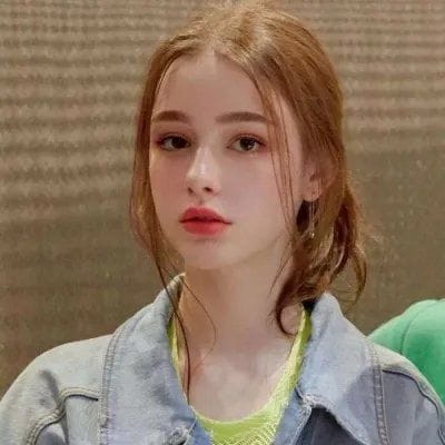 عائشہ خان avatar